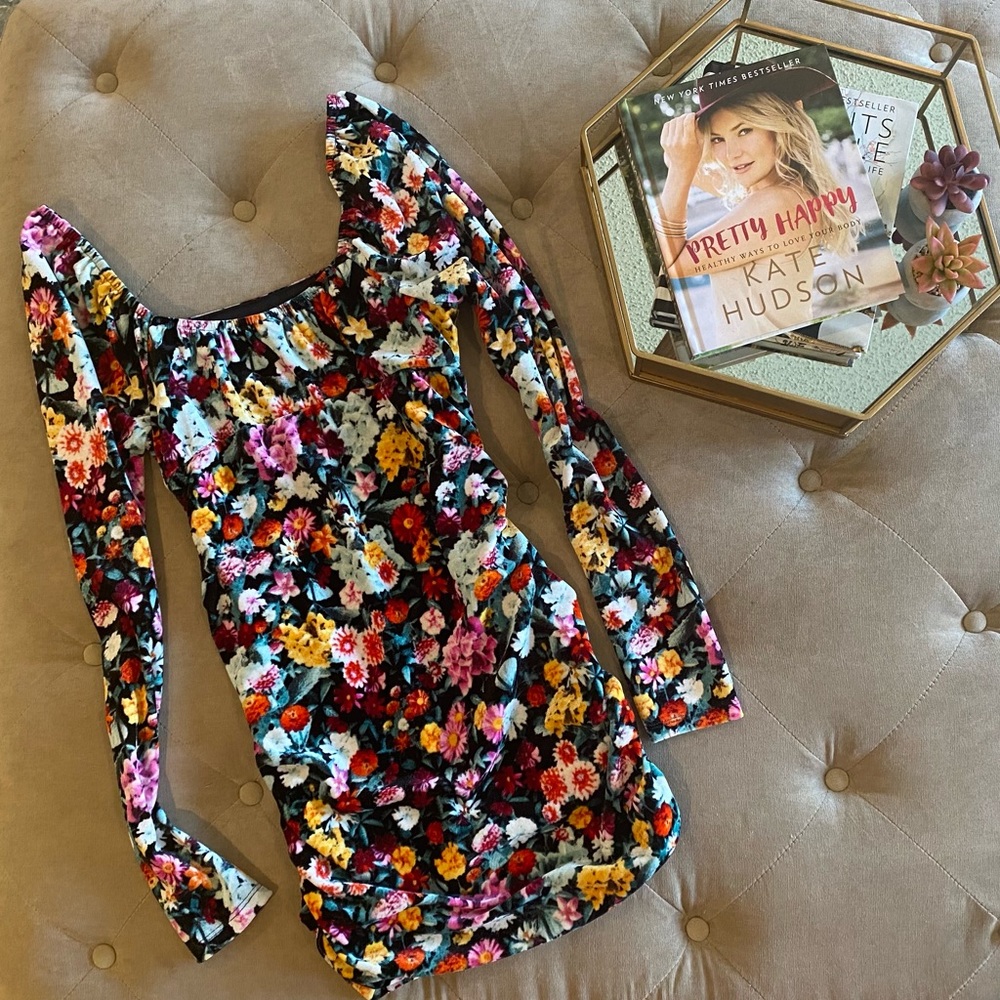 Floral long sleeve dress - Picture 2 of 4